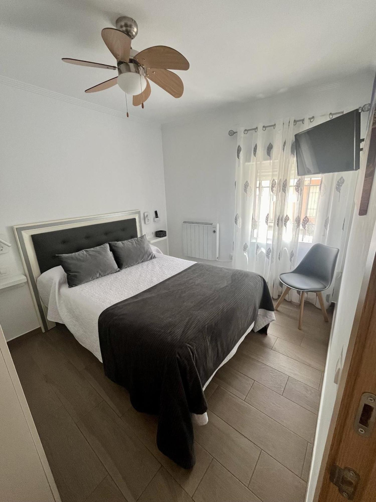 Appartamento Casa Godoy Caces Esterno foto